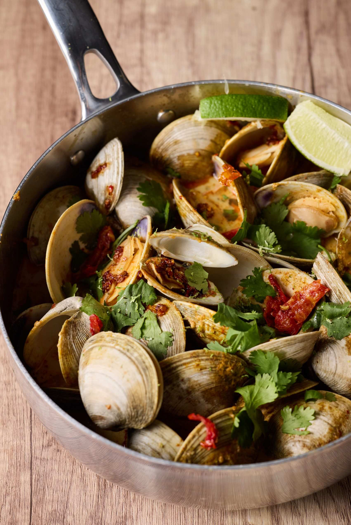 spicy clams with truffle